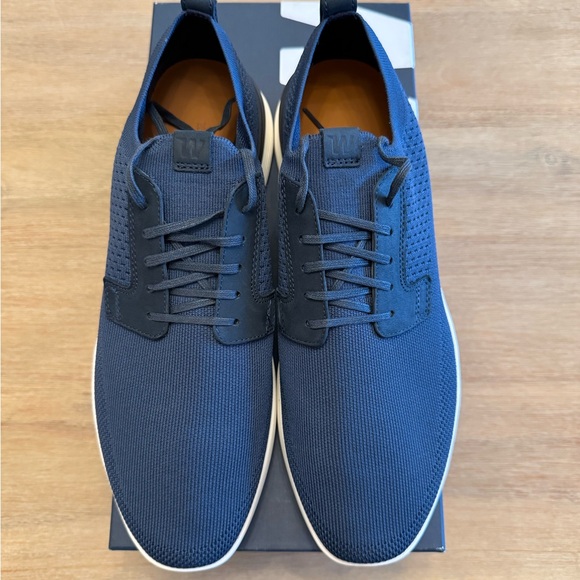 Men's Navy Casual Sneakers - Picture 3 of 7